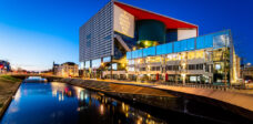 TivoliVredenburg vanuit de Catharijnesingel